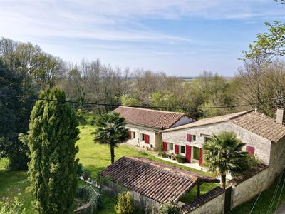 /international/fr/saint-front-charente-310107600574/