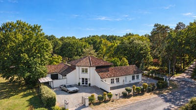 /international/fr/bourg-du-bost-aquitaine-310120046707/