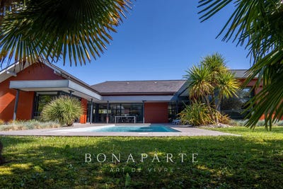 /international/fr/pau-aquitaine-310108249431/