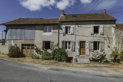 /international/fr/busset-auvergne-310108453186/?lang=it