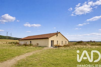 /international/fr/saint-jean-lachalm-auvergne-310105207661/