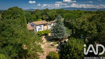/international/fr/grignan-rhone-310104793069/