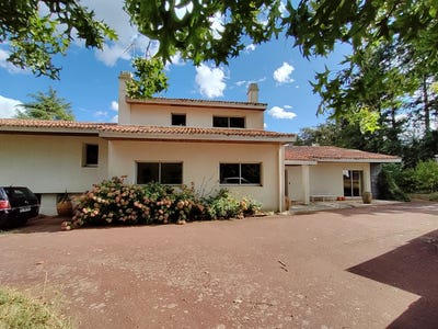 /international/fr/oudon-pays-de-la-loire-120091855776/