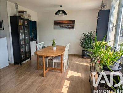 /international/fr/joue-les-tours-centre-val-de-loire-310108861951/