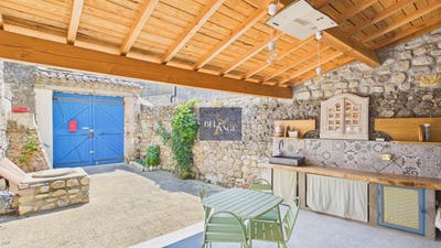 /international/fr/vallon-pont-d-arc-rhone-310109651349/