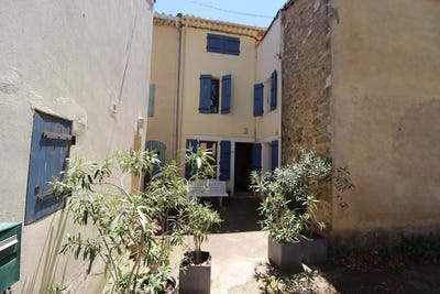 /international/fr/lagrasse-languedoc-roussillon-310106990959/