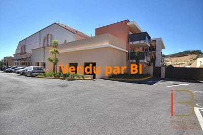 /international/fr/roquebrune-sur-argens-provence-alpes-cote-d-azur-120078534375/
