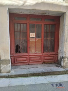 /international/fr/azille-languedoc-roussillon-310106573270/