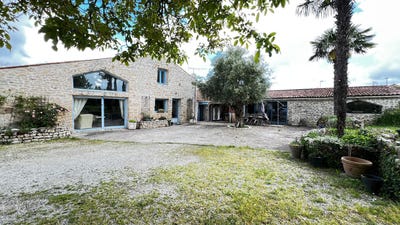 /international/fr/echillais-charente-310108182337/