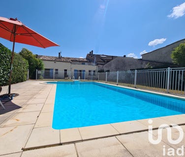 /international/fr/saussignac-aquitaine-310099614032/