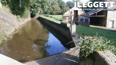/international/fr/genouillac-charente-310107244902/