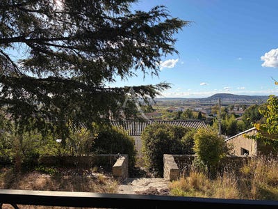/international/fr/calvisson-languedoc-roussillon-310104463757/