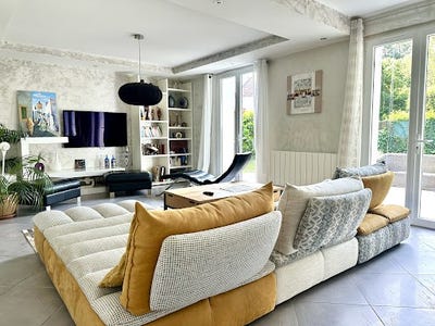 /international/fr/saint-avertin-centre-val-de-loire-310099652051/