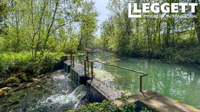 /international/fr/manzac-sur-vern-aquitaine-310108047279/
