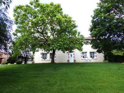 /international/fr/mouilleron-saint-germain-pays-de-la-loire-120097797157/