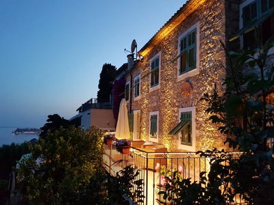/international/fr/roquebrune-cap-martin-hh-15693152-roquebrune-cap-martin-provence-alpes-cote-d-azur-310100958971/
