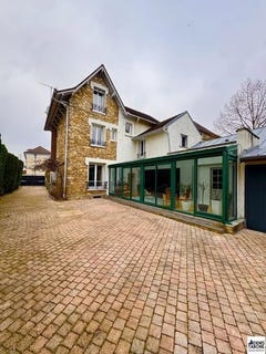 /international/fr/saint-prix-auvergne-310098904044/