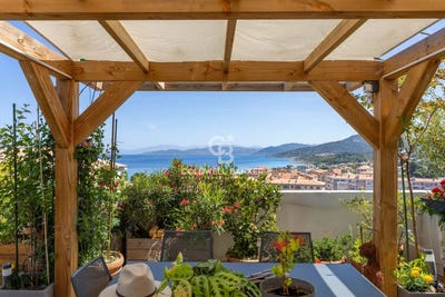 /international/fr/l-ile-rousse-corsica-310108677407/