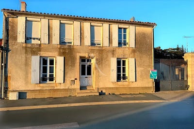 /international/fr/champagne-les-marais-pays-de-la-loire-310104476882/