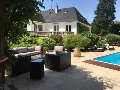 /international/fr/varennes-vauzelles-burgundy-120087704549/