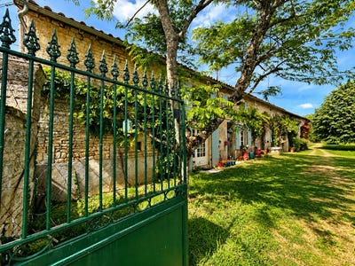 /international/fr/sauze-vaussais-charente-310107973999/