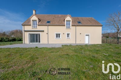 /international/fr/houdan-ile-de-france-310098808374/