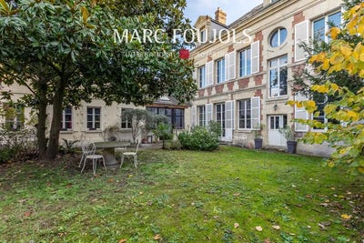 /international/fr/compiegne-picardie-310103516880/?lang=it