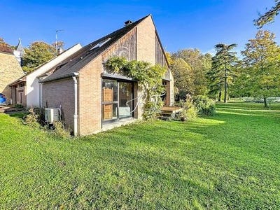 /international/fr/jouy-le-moutier-ile-de-france-310108675064/