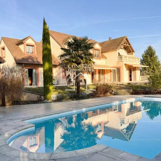 /international/fr/saint-julien-du-sault-burgundy-310104264036/
