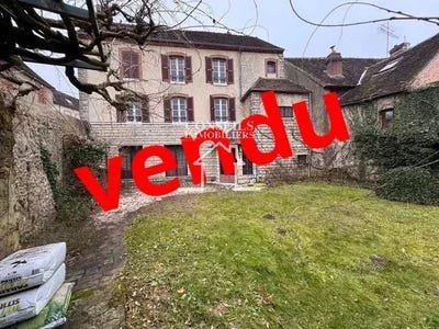 /international/fr/saint-julien-du-sault-burgundy-310098973244/