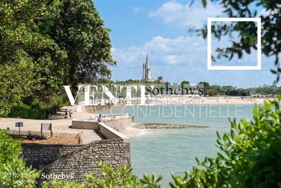 /international/fr/la-rochelle-franche-comte-310108486916/