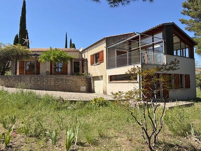 /international/fr/combaillaux-languedoc-roussillon-310108862697/