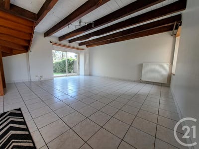 /international/fr/saint-ave-brittany-310109099285/?lang=id