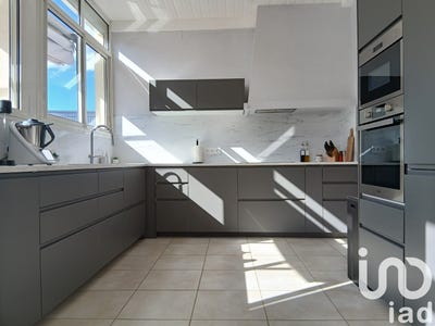 /international/fr/chinon-centre-val-de-loire-310101083485/