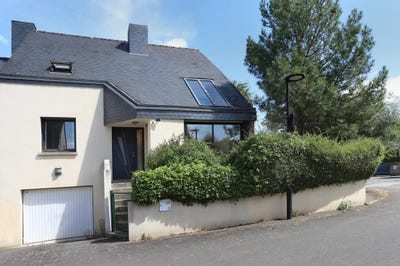 /international/fr/saint-jacques-de-la-lande-brittany-310109173982/