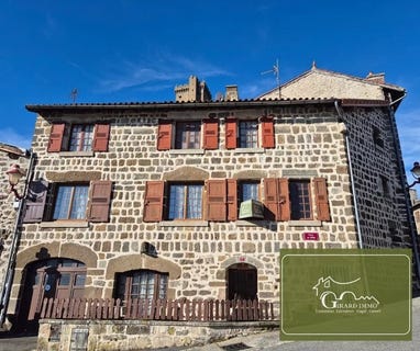 /international/fr/1-place-du-toria-polignac-charente-310108733063/