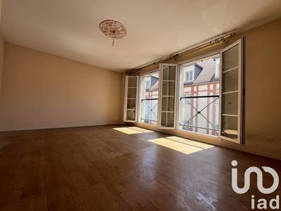 /international/fr/maintenon-centre-val-de-loire-310098371077/