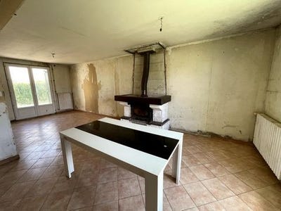 /international/fr/saacy-sur-marne-ile-de-france-310101384693/