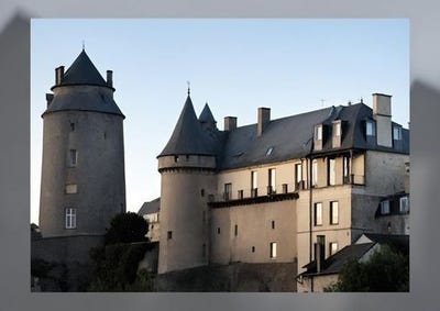 /international/fr/chateaugiron-brittany-120098076873/