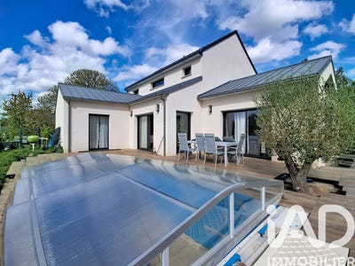 /international/fr/combourg-brittany-310106685283/