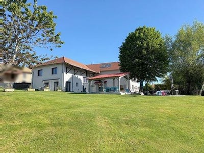 /international/fr/villages-du-lac-de-paladru-rhone-310099629687/