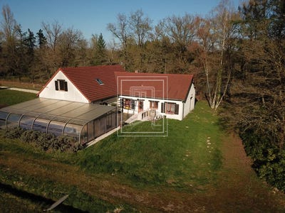 /international/fr/mur-de-sologne-centre-val-de-loire-310106667825/