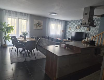 /international/fr/ay-sur-moselle-lorraine-310105813548/