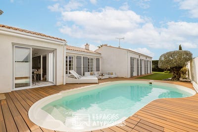 /international/fr/le-chateau-d-oleron-charente-310098353728/