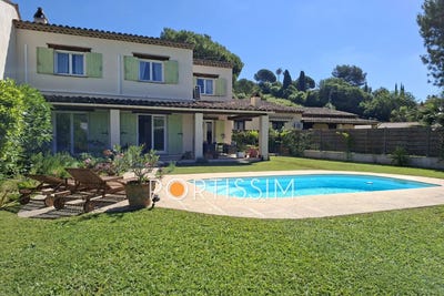/international/fr/saint-paul-de-vence-upper-normandy-310108487086/