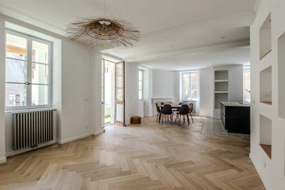 /international/fr/evian-les-bains-rhone-310108677430/
