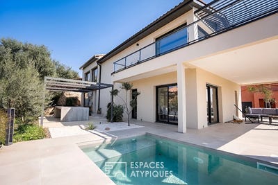 /international/fr/sainte-colombe-de-la-commanderie-languedoc-roussillon-310108944144/