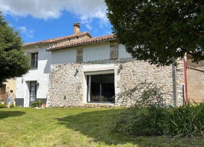 /international/fr/civray-centre-val-de-loire-310099546050/