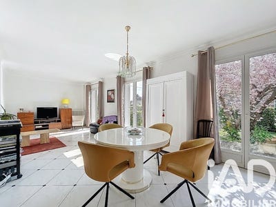 /international/fr/coutras-aquitaine-310108667709/