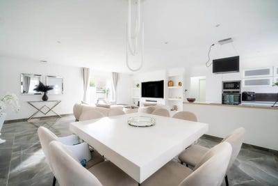 /international/fr/lunel-languedoc-roussillon-310107970836/